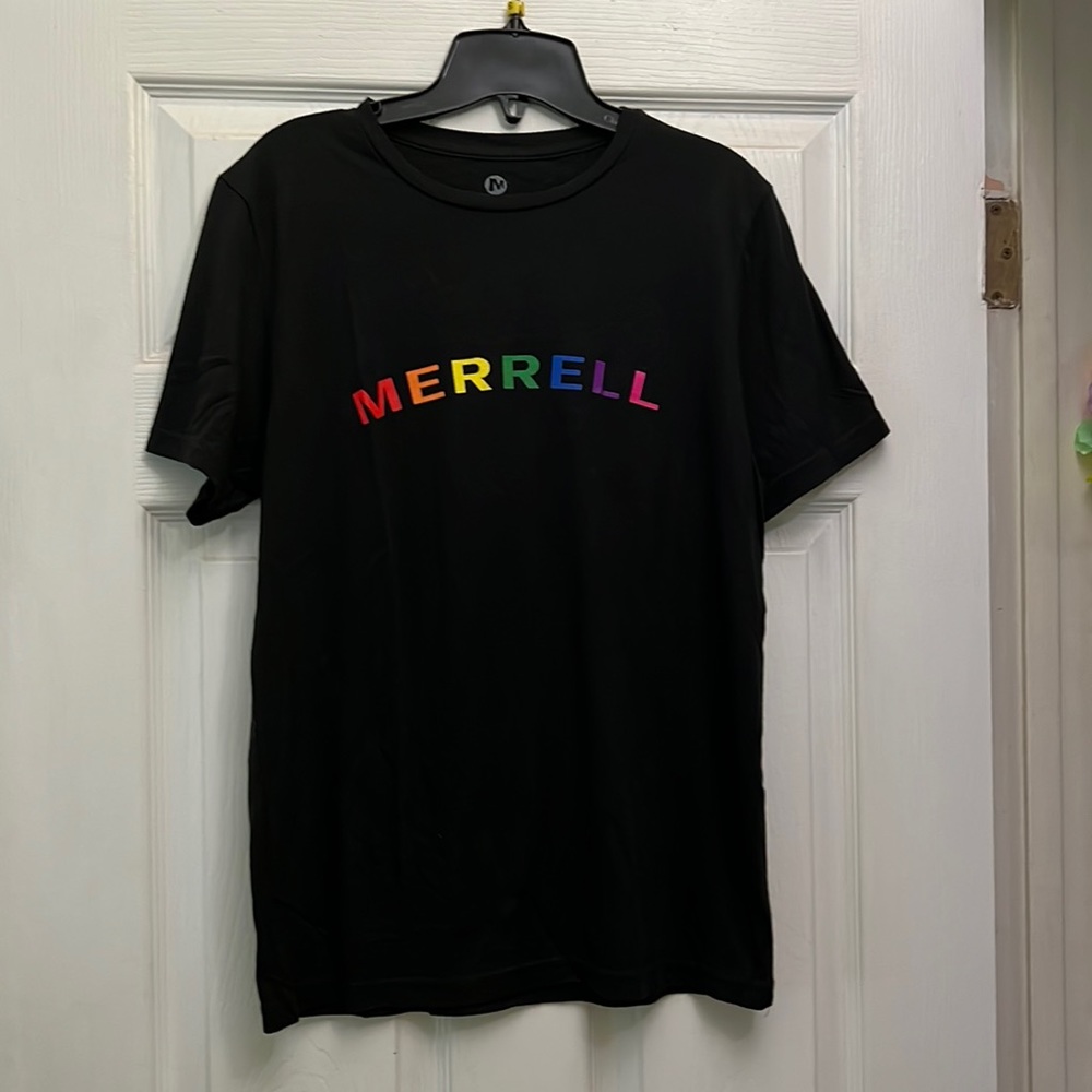 MEN’s MERRELL Pride Tee in size SMALL